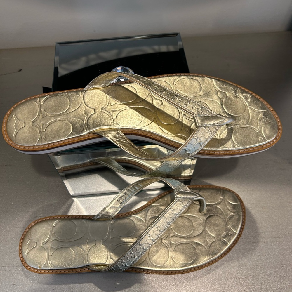 Coach Metallic Gold Logo-Embossed Thong Sandals - Picture 1 of 5